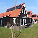 Lovely Holiday Home Near The Beach